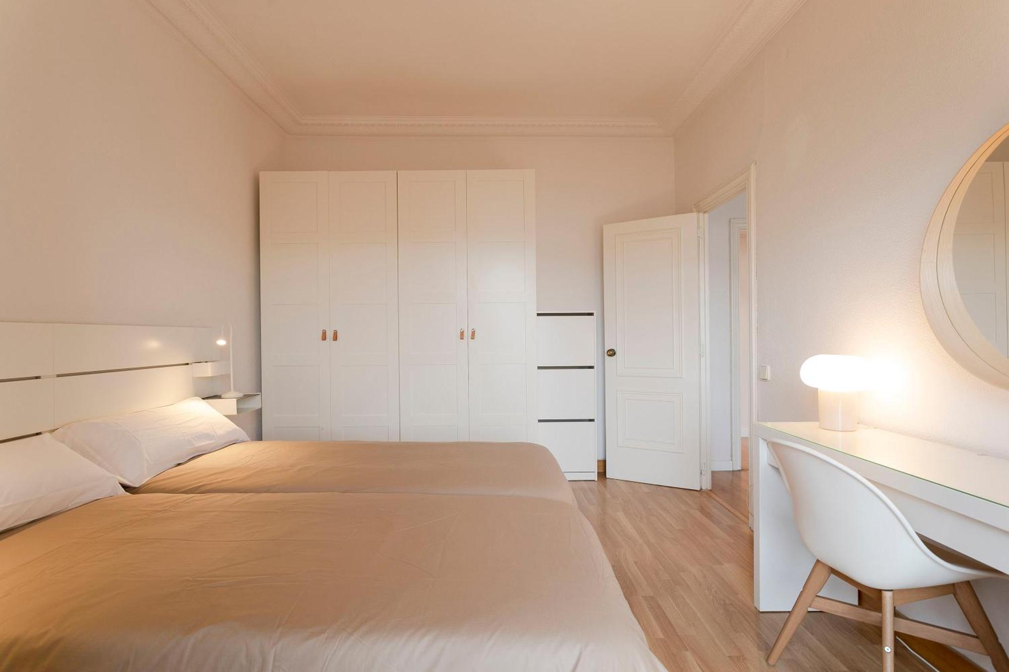 Long Term Gran Via Apartment *