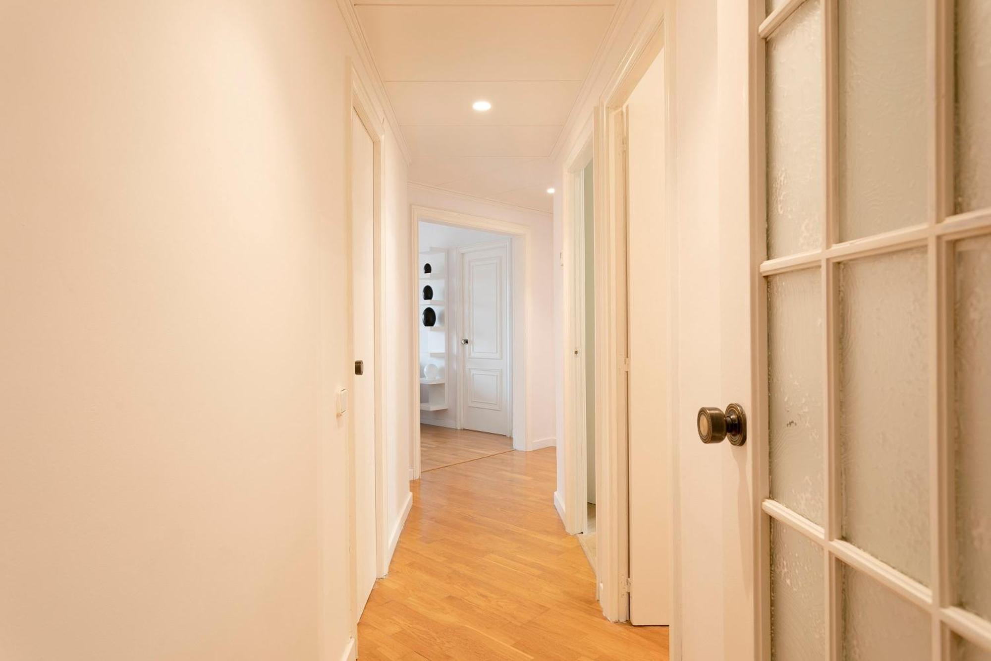 Long Term Gran Via Apartment